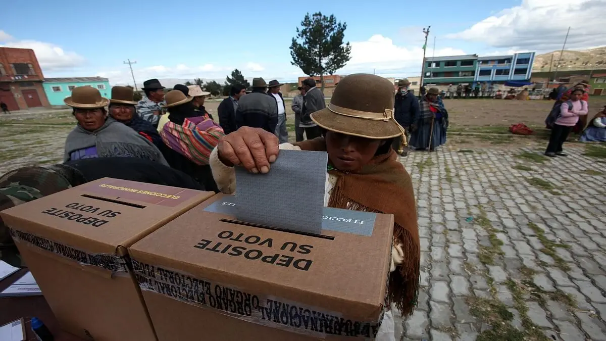 Image d'illustration pour: Bolivianos listos para elegir al nuevo presidente del país