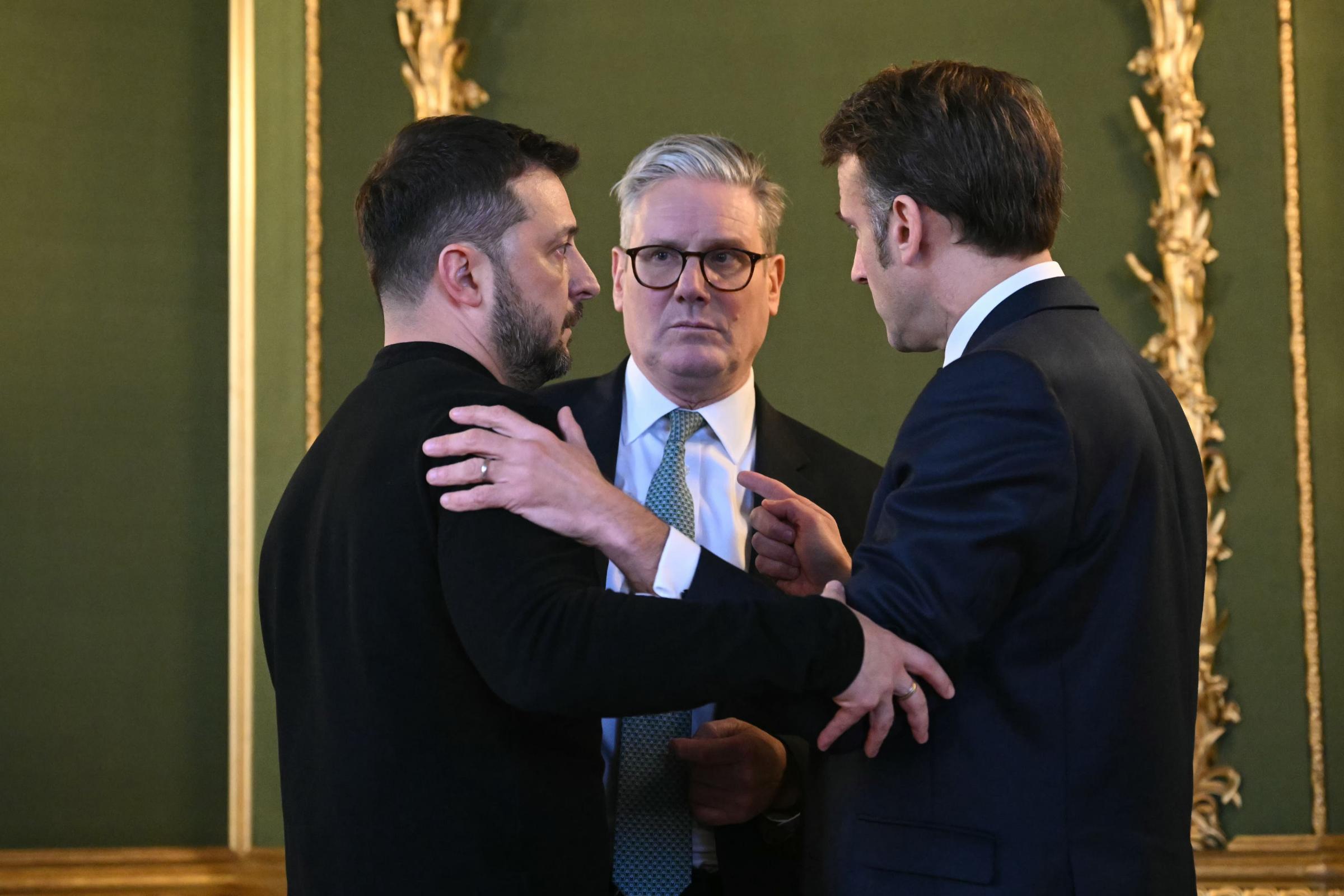 Image d'illustration pour: Starmer hails Zelensky's desire for 'just peace' amid fears of Russian land grab
