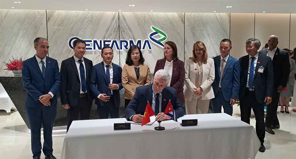 Image d'illustration pour: El presidente de Cuba inaugura en Vietnam una planta de empresa mixta biofarmaceútica