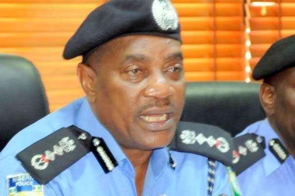 Image d'illustration pour: Former IG of Police, Solomon Arase, dies at 69