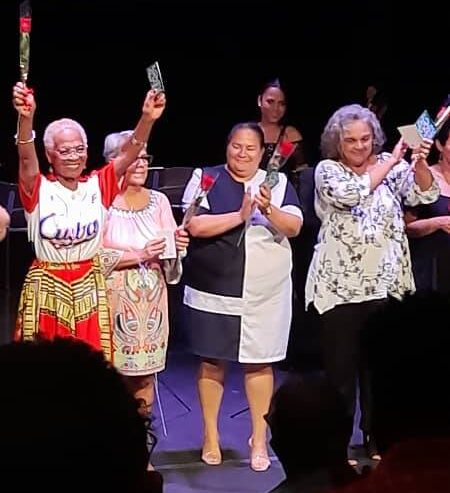 Image d'illustration pour: Presentan documental Mujeres Cuba adentro