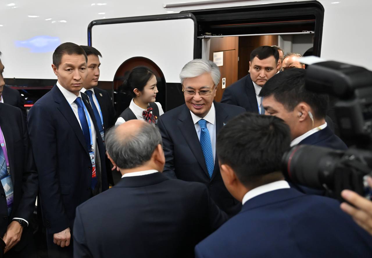 Image d'illustration pour: President of Kazakhstan arrives in Chinese capital