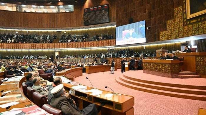 Image d'illustration pour: PTI decides to boycott NA sessions, hold protests outside Parliament House