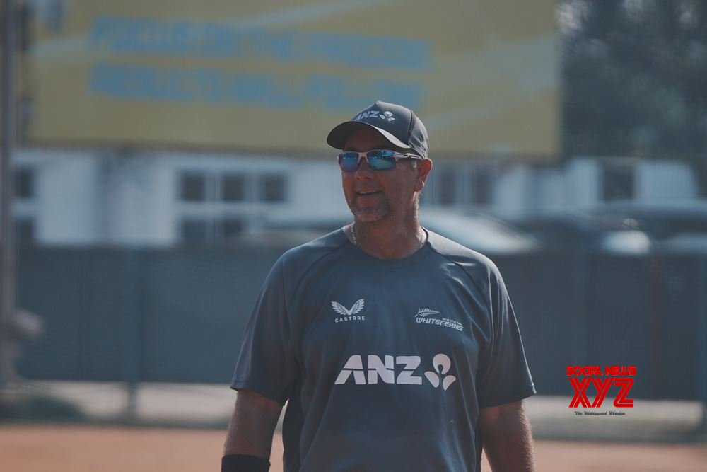 Image d'illustration pour: McMillan appointed full-time New Zealand women assistant coach