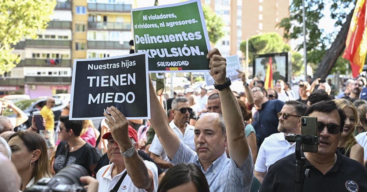 Image d'illustration pour: El Gobierno prohíbe la protesta de Vox frente al centro de menores de Hortaleza (Madrid)