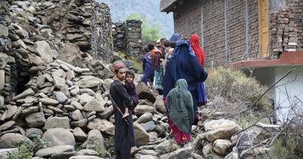 Image d'illustration pour: Ottawa vows to help Afghans hit by deadly earthquake