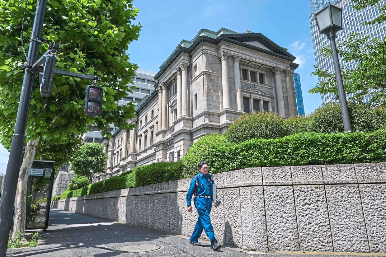 Image d'illustration pour: BOJ's Ueda says discussed markets, including FX, with PM Ishiba
