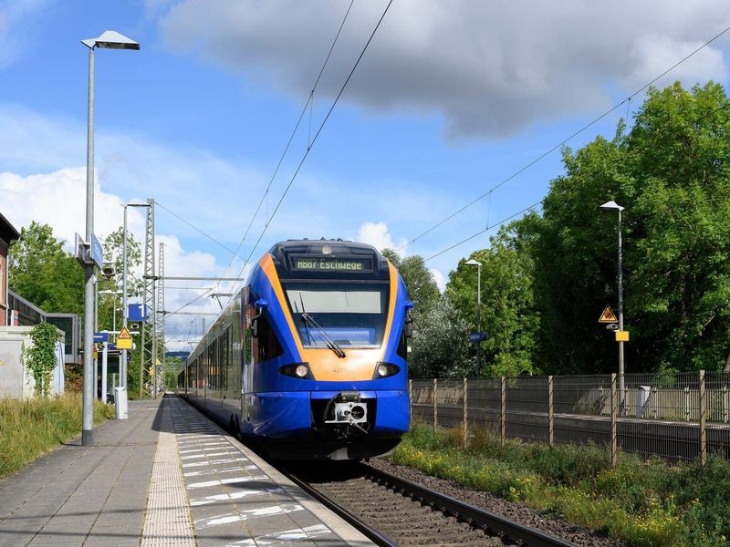 Image d'illustration pour: Tote Jugendliche aus Heiligenstadt: Fall in Friedland zeigt laut Dobrindt Systemfehler