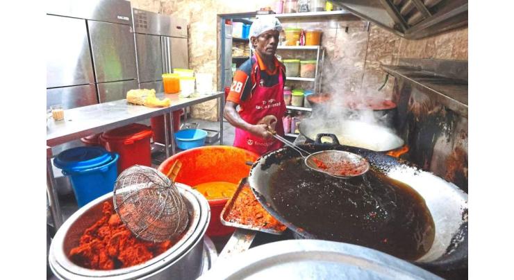 Image d'illustration pour: IFA Inspects 59 Food Outlets, Issues 48 Notices, Imposes Rs 95,000 Fine - UrduPoint