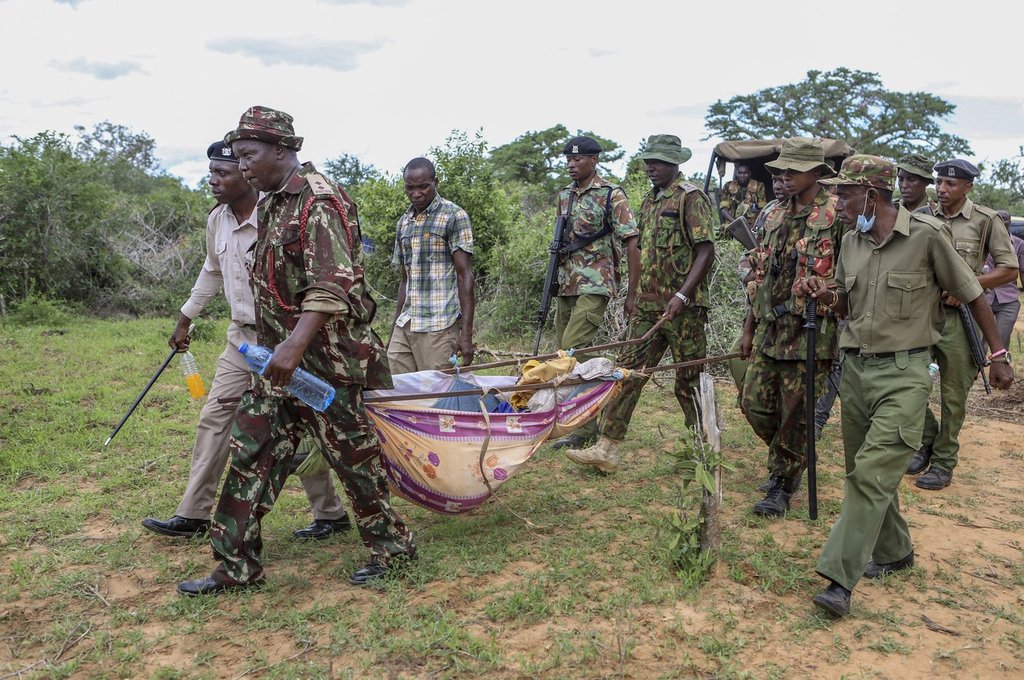 Image d'illustration pour: Exhumation in Kenya cult site paused to allow DNA sampling on 34 bodies