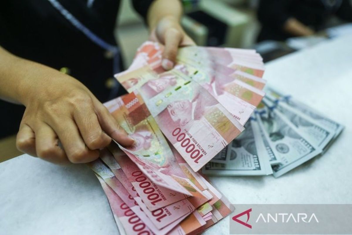 Image d'illustration pour: Masih terus melemah, rupiah hari ini Rp16.444 per dolar AS - ANTARA News Kalimantan Selatan