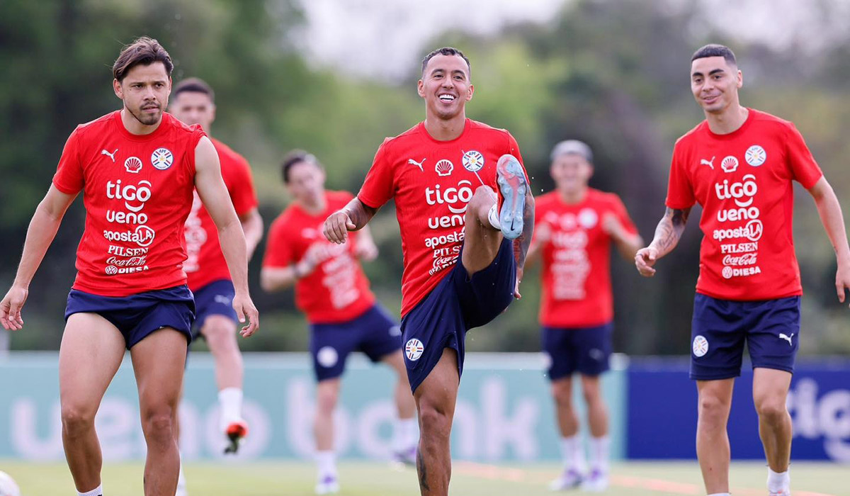 Image d'illustration pour: Paraguay busca sellar su pase al Mundial a costa de Ecuador