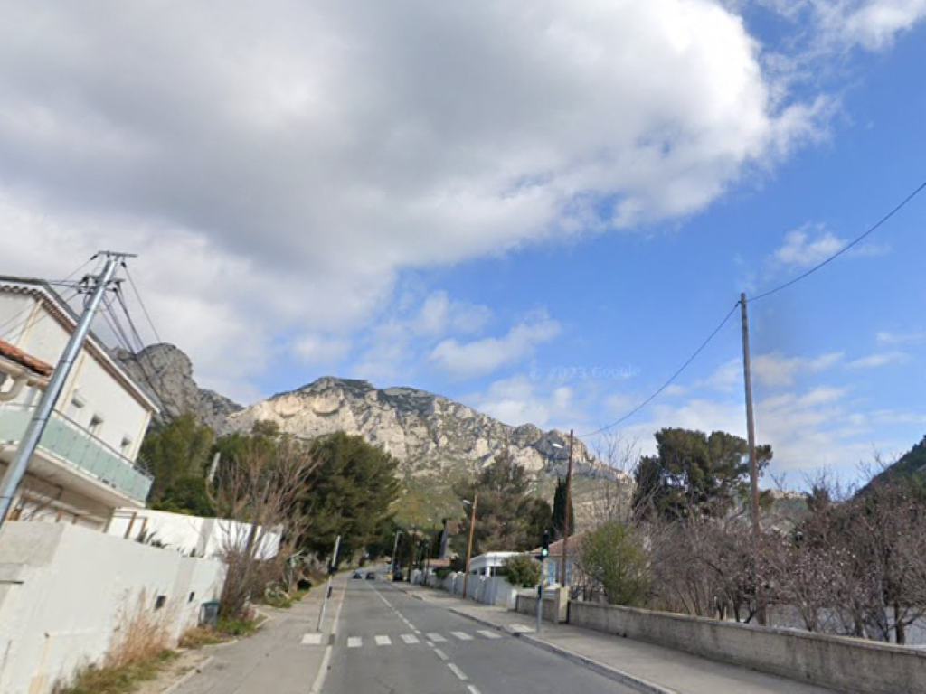 Image d'illustration pour: Marseille. Sur cette route très dangereuse, un radar bientôt installé : "C'est bien, mais insuffisant"