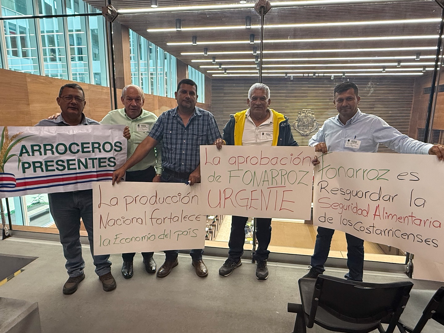 Image d'illustration pour: Productores de arroz se movilizan en defensa del proyecto FONARROZ