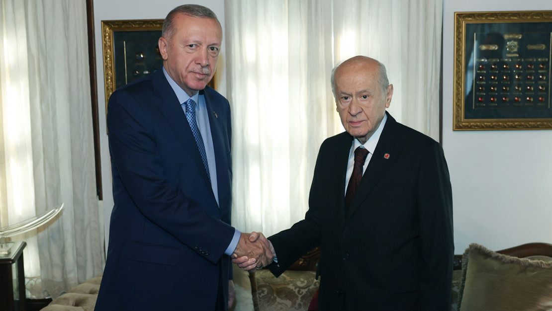 Image d'illustration pour: Erdoğan, Bahçeli ile Görüşmeye Başladı