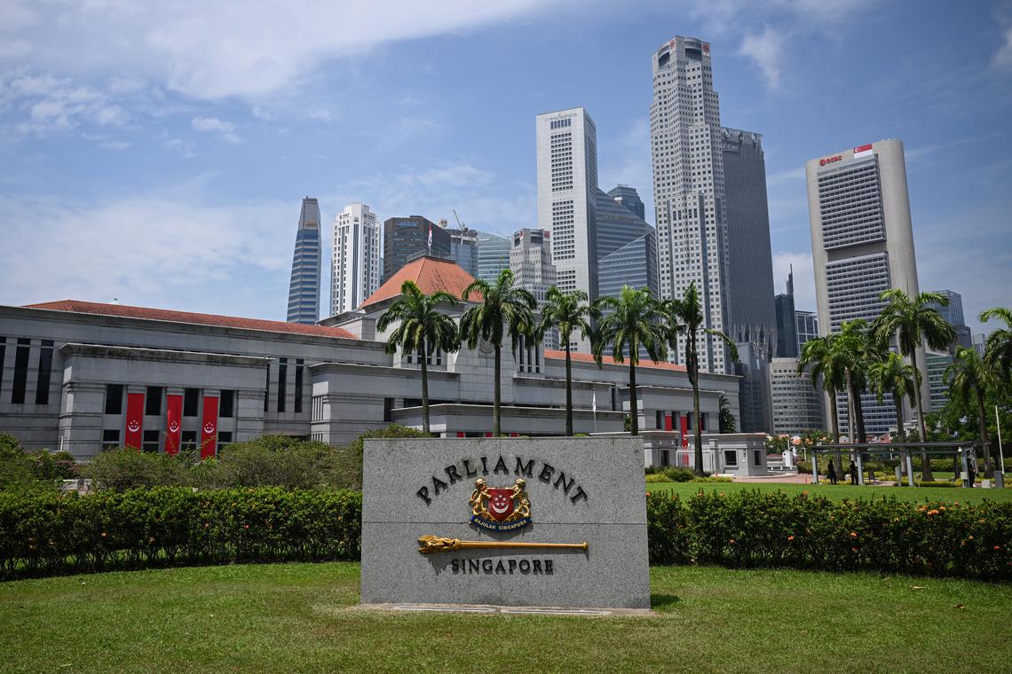 Image d'illustration pour: Cost of living, jobs, S'pore's future set to be on agenda when Parliament opens on Sept 5: Experts