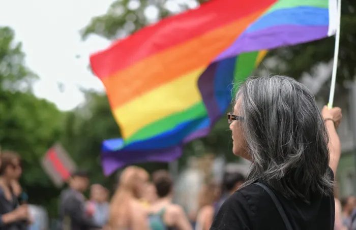 Image d'illustration pour: De la visibilidad a la exclusión: voces reaccionarias amenazan con dilapidar la lucha LGBTIQ+