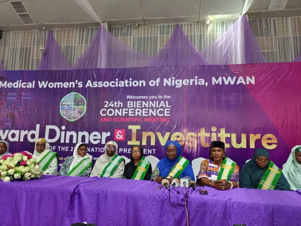 Image d'illustration pour: Medical Women Association charges members to develop non-medical skills for survival