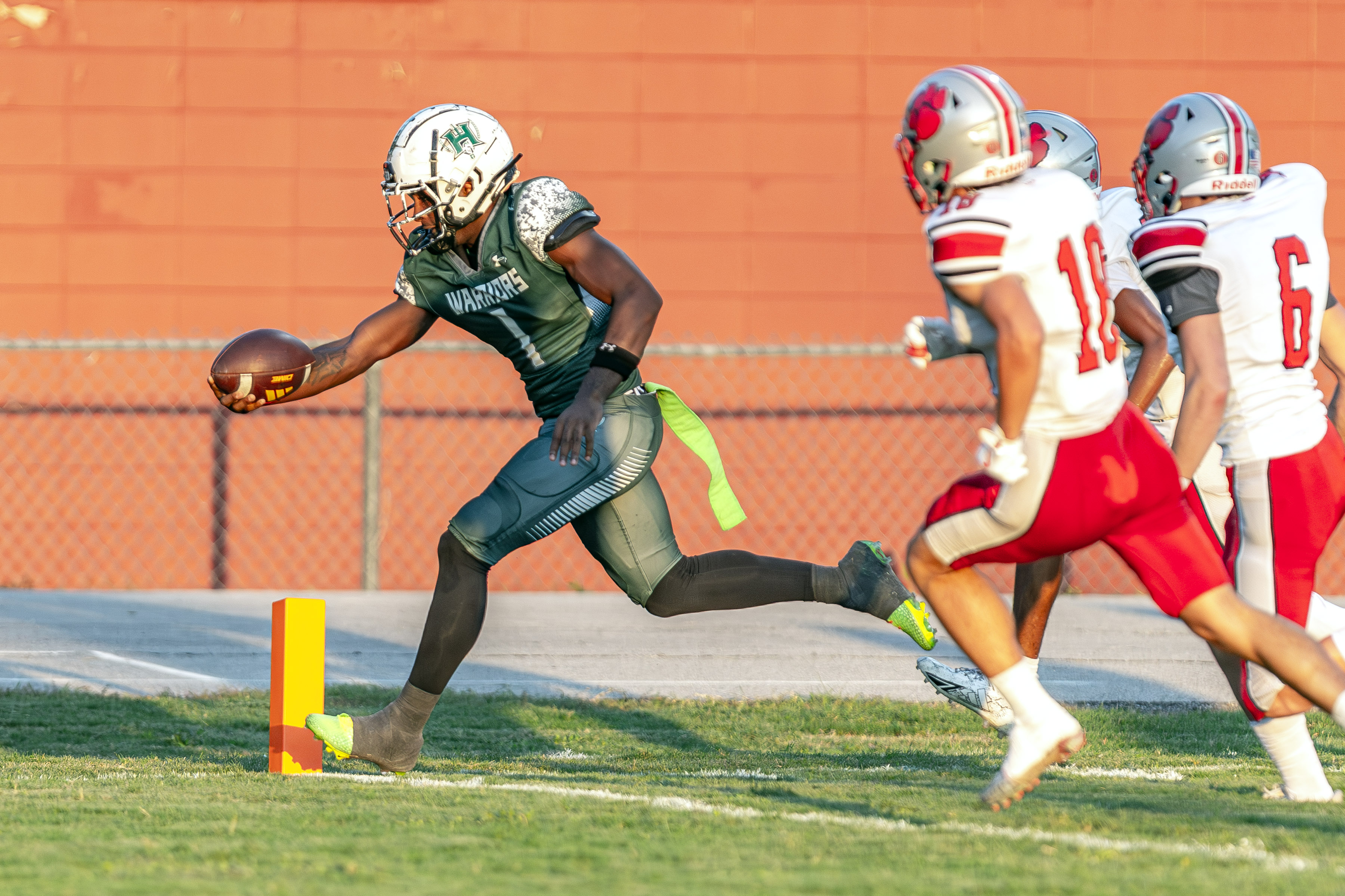 Image d'illustration pour: Hamilton Christian shows firepower, opens season with win over DeQuincy - American Press
