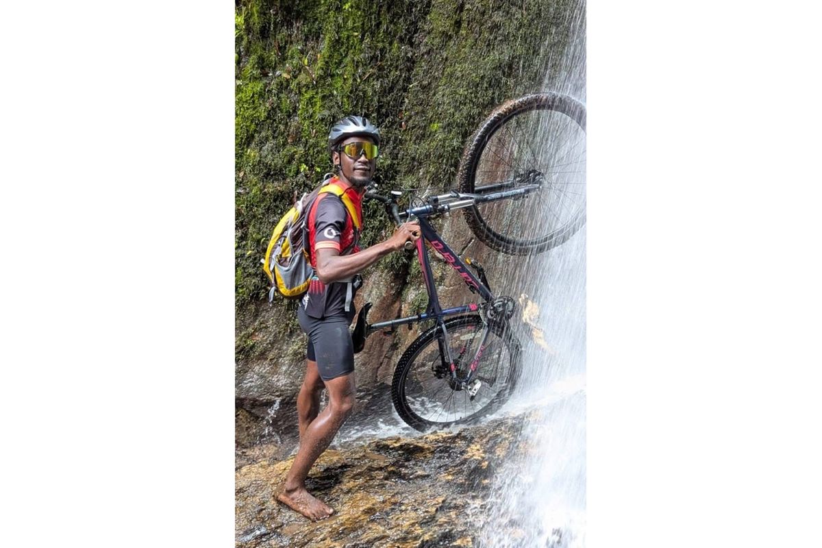 Image d'illustration pour: On two wheels: Cyclists lead new tourism push on Mount Rungwe