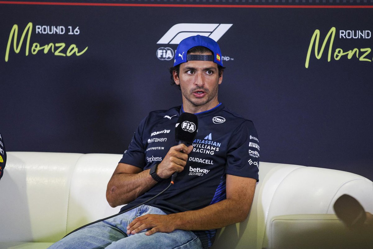 Image d'illustration pour: Carlos Sainz: "Aún hay algunas áreas que me gustaría afinar, pero es...