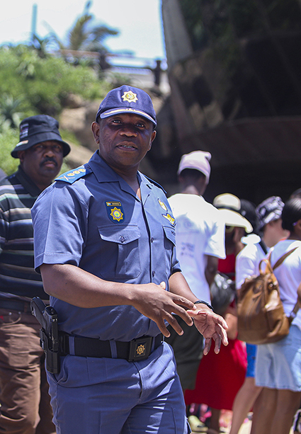 Image d'illustration pour: 'I'm available to testify': KZN top cop Nhlanhla Mkhwanazi tells parliament