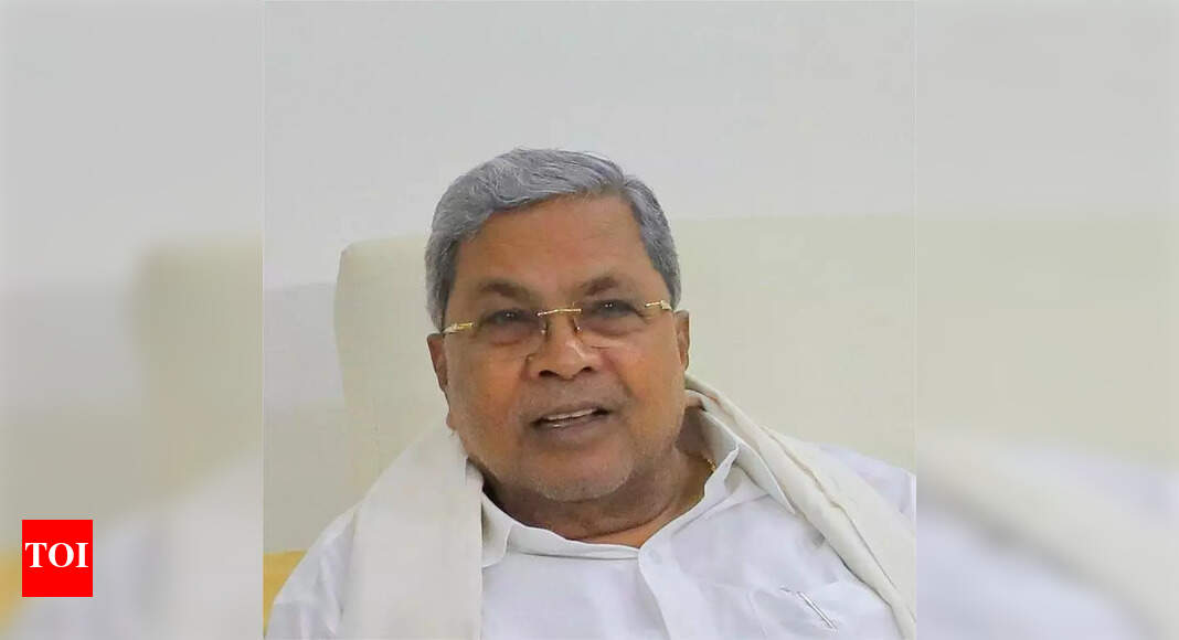 Image d'illustration pour: 7 booked for expletives on Karnataka chief minister | Bengaluru News - The Times of India