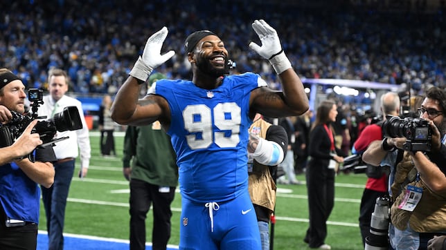 Image d'illustration pour: Eagles refuerzan defensa con Za'Darius Smith