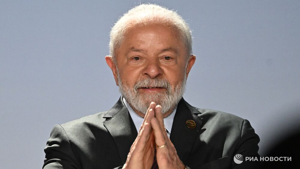 Image d'illustration pour: Convocatoria de Lula a los BRICS cuestiona hegemonía económica de EEUU