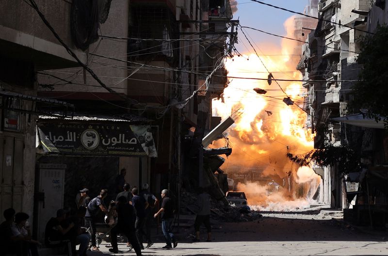 Image d'illustration pour: Israeli foreign minister calls for Hamas' surrender as military pounds Gaza