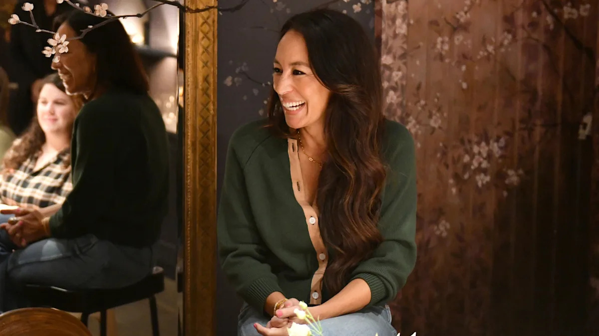 Image d'illustration pour: The One Question Joanna Gaines Always Asks Before Renovating A Home