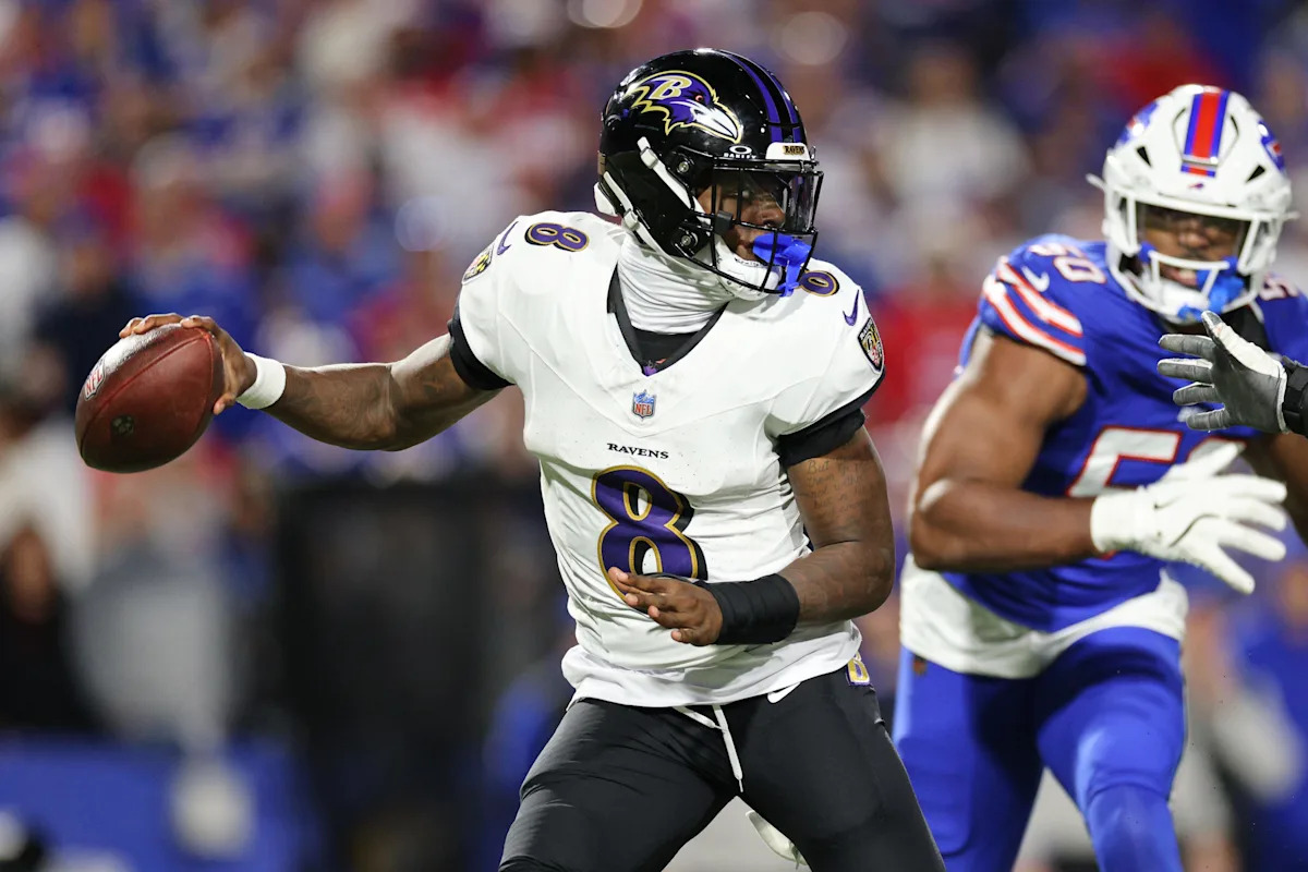 Image d'illustration pour: Ravens QB Lamar Jackson on fan who slapped him: 'He probably had a couple of beers'