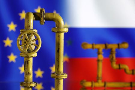 Image d'illustration pour: EU、28年1月までにロシア原油完全脱却の方針堅持=欧州委