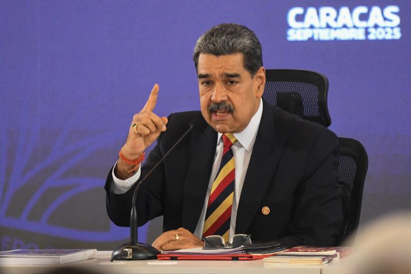 Image d'illustration pour: Venezuela refuerza despliegue militar en frontera colombo-venezolana y costa caribeña
