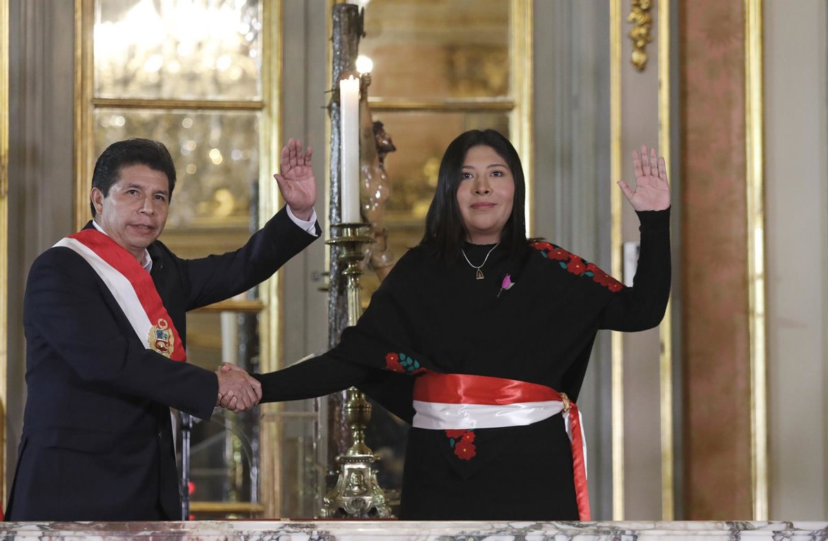 Image d'illustration pour: Un juez de Perú impone restricciones a la excarcelación de la ex...