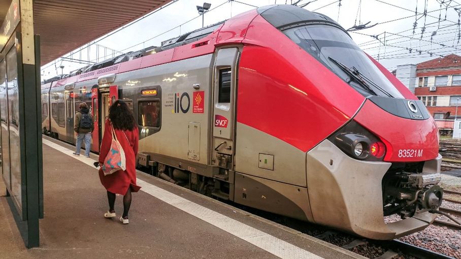 Image d'illustration pour: Mouvement "Bloquons tout" le 10 septembre : la SNCF et la RATP anticipent un trafic "quasi normal" sur leur réseau