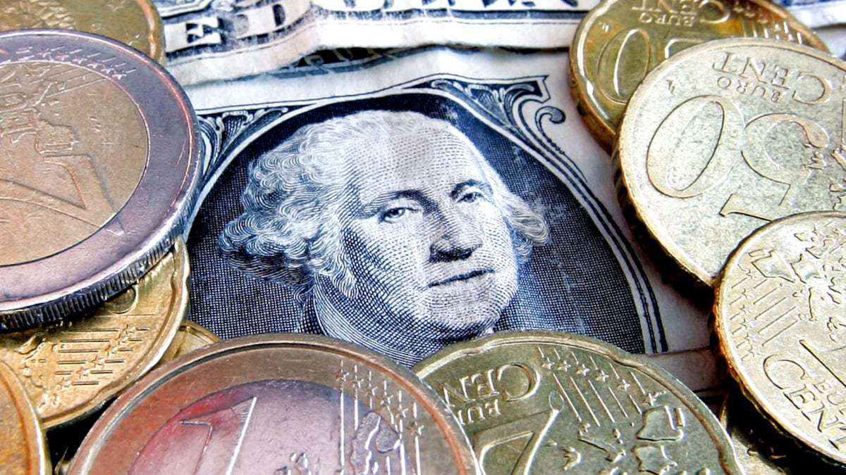 Image d'illustration pour: Capturan en Colombia a integrantes de una red que falsificaba dólares y euros: así operaban