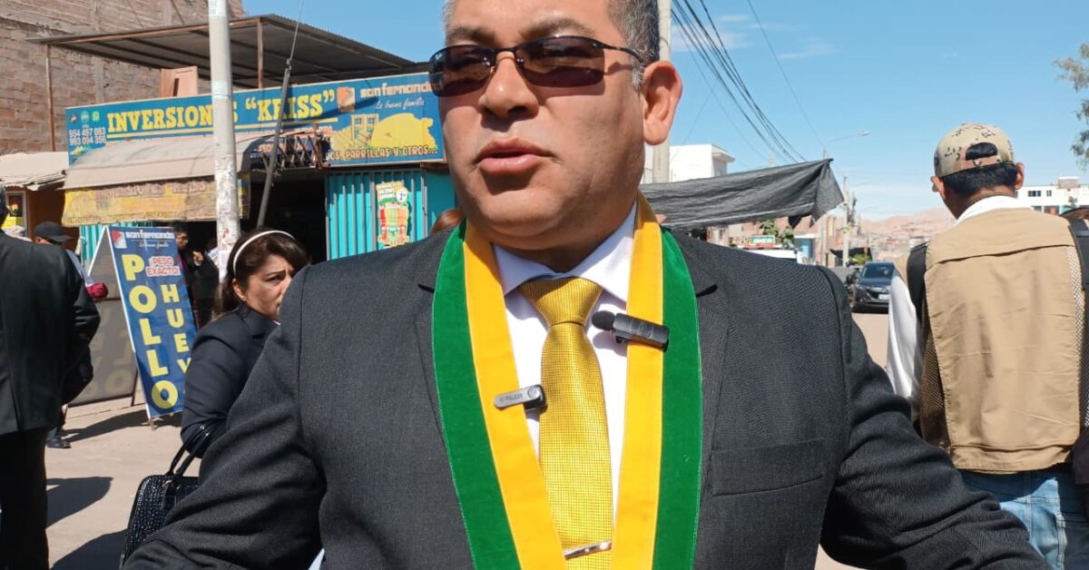 Image d'illustration pour: Concejo Municipal vacó al alcalde de Samegua, Antonio Eyzaguirre
