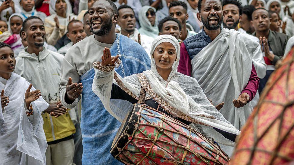 Image d'illustration pour: Party like it's 2018 - Ethiopians celebrate their new year