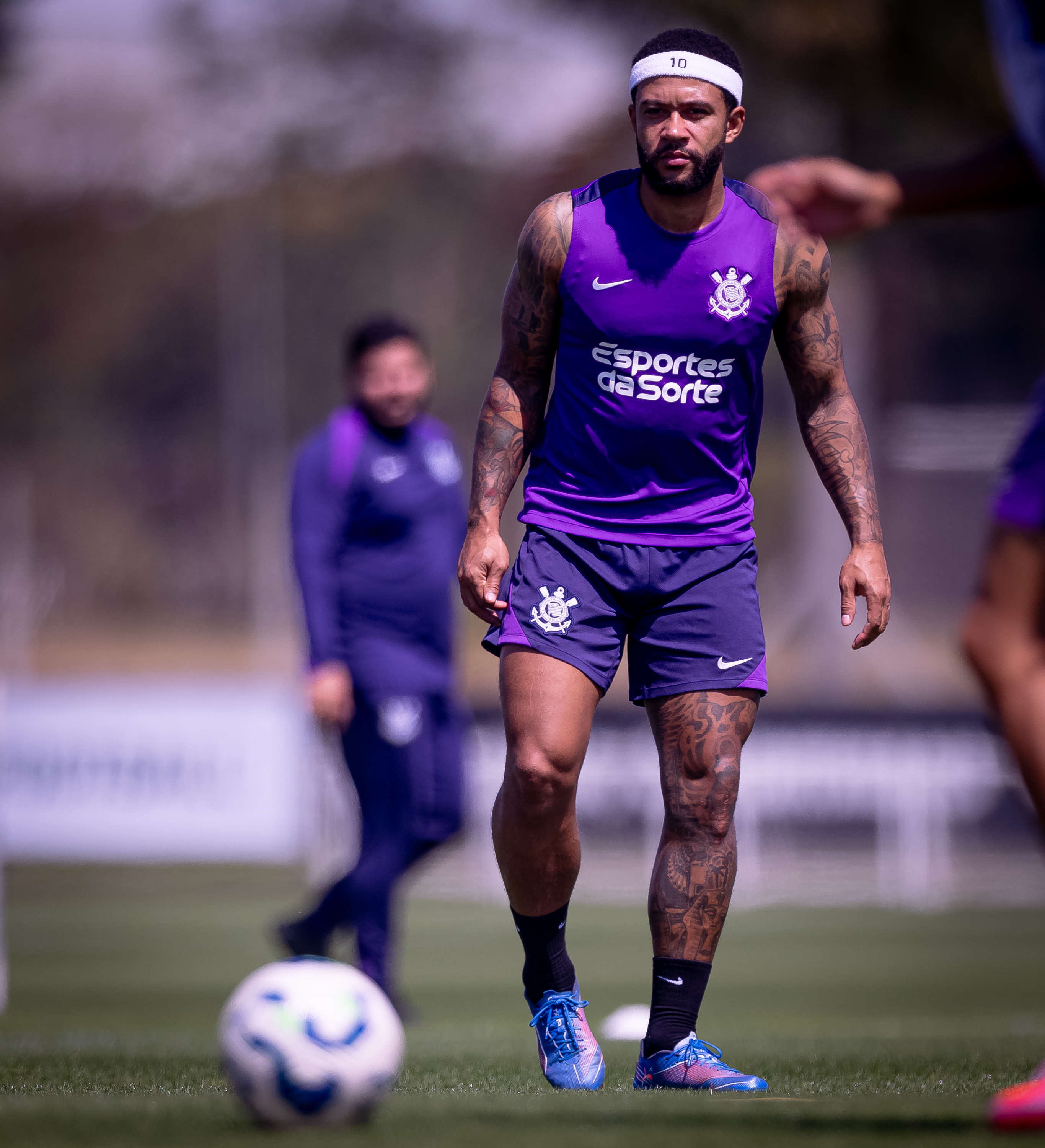 Image d'illustration pour: Corinthians se reapresenta e atualiza quadros de Memphis Depay e Raniele
