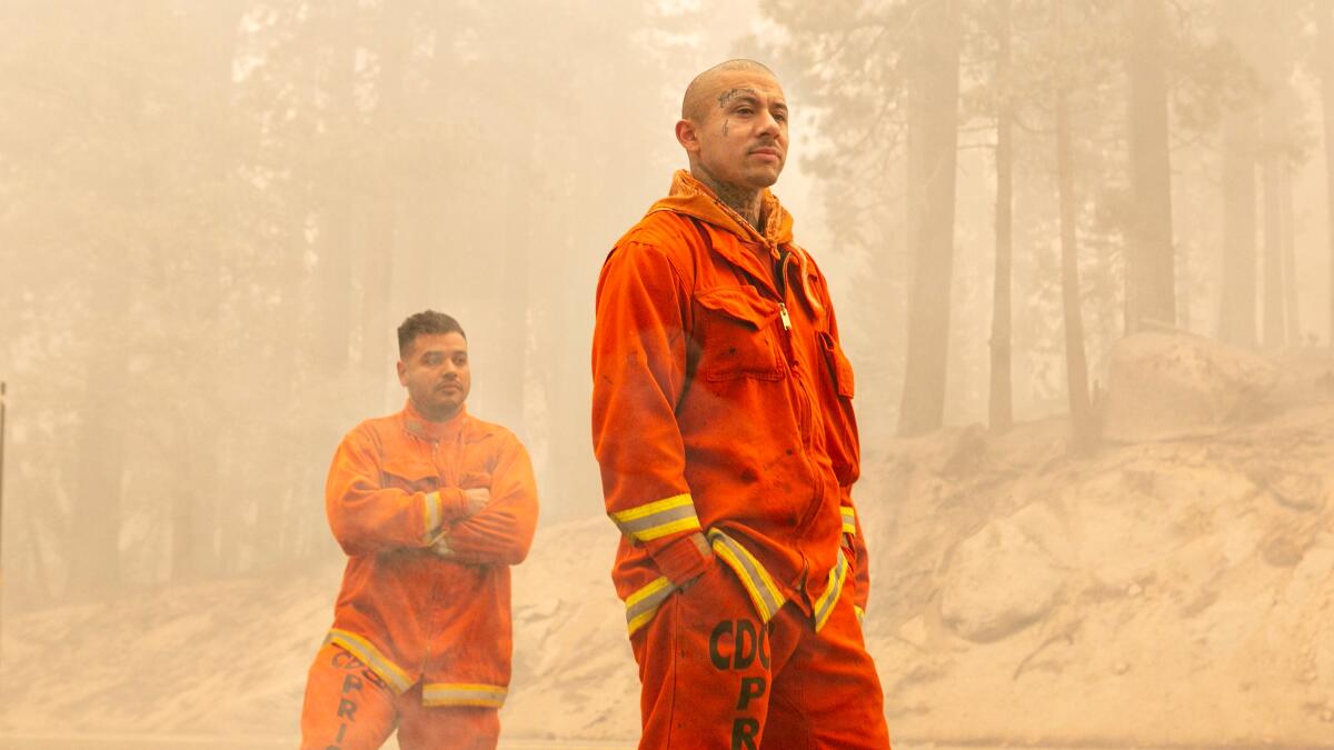 Image d'illustration pour: California's incarcerated firefighters, who make about $30 per day, could get a big raise
