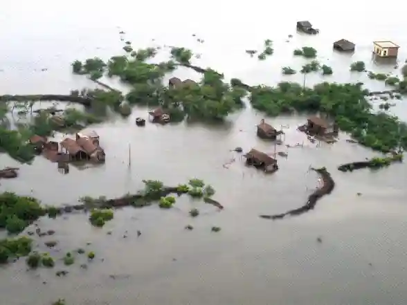 Image d'illustration pour: World News | Pakistan: Punjab Faces Severe Flood Threat as Sutlej, Ravi, Chenab Rivers Swell | LatestLY