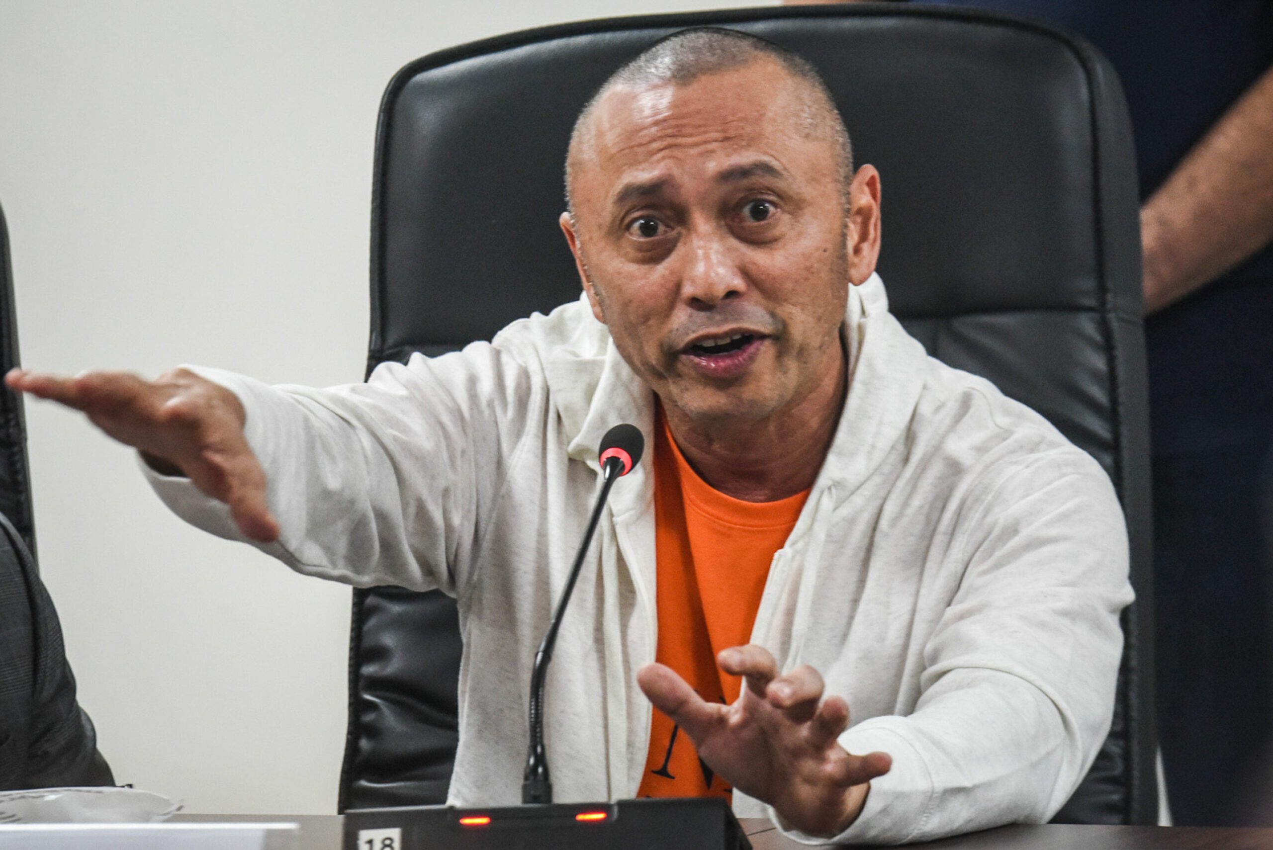 Image d'illustration pour: Arnie Teves granted bail but will remain detained due to other cases