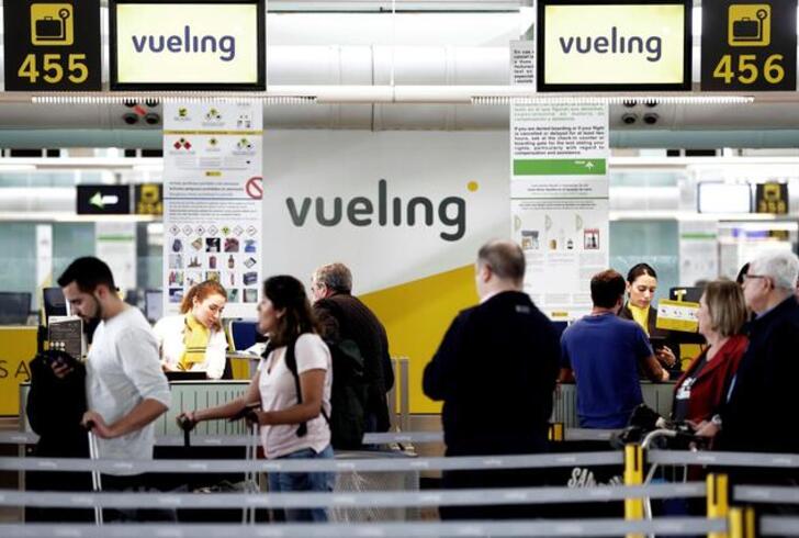 Image d'illustration pour: Filt, Vueling licenzia 2/3 dipendenti Fiumicino, inaccettabile