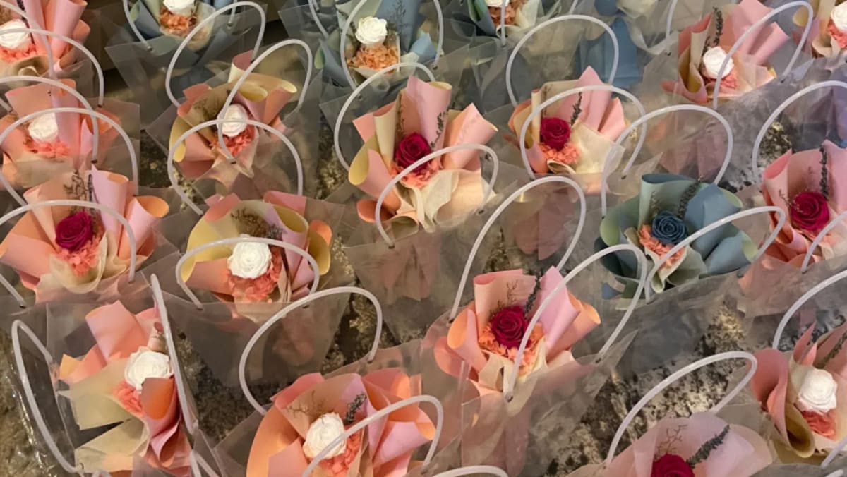 Image d'illustration pour: Florist says it was misled by fake bulk order, days after briyani incident