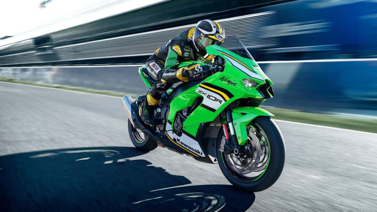 Image d'illustration pour: 2026 Kawasaki Ninja ZX-10R Launched In India: Price, Features, Specifications