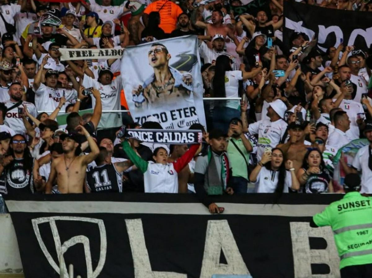 Image d'illustration pour: Viaje, fútbol y fronteras: el épico reto de los hinchas de Once Caldas rumbo a Quito por la Sudamericana