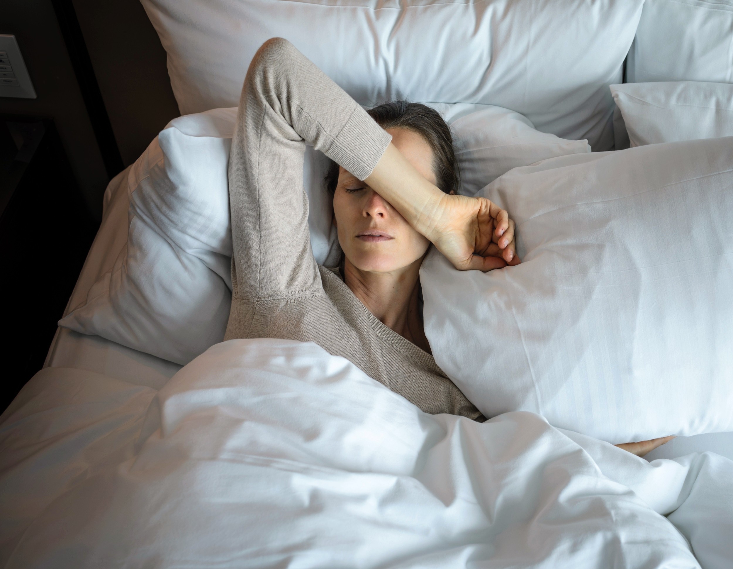 Image d'illustration pour: Chronic insomnia linked to faster brain aging and dementia risk - Earth.com