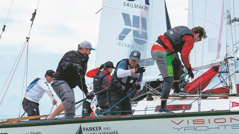 Image d'illustration pour: KYC holds strong in Cape Town Regatta