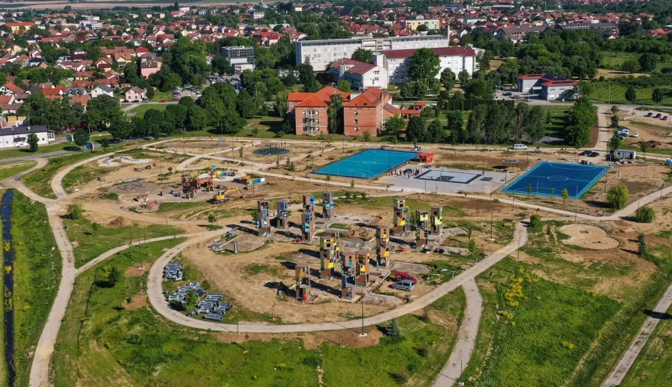 Image d'illustration pour: Zeleno-digitalni park Papuk: Nekadašnje odlagalište otpada postaje najveće dječje igralište u Hrvatskoj